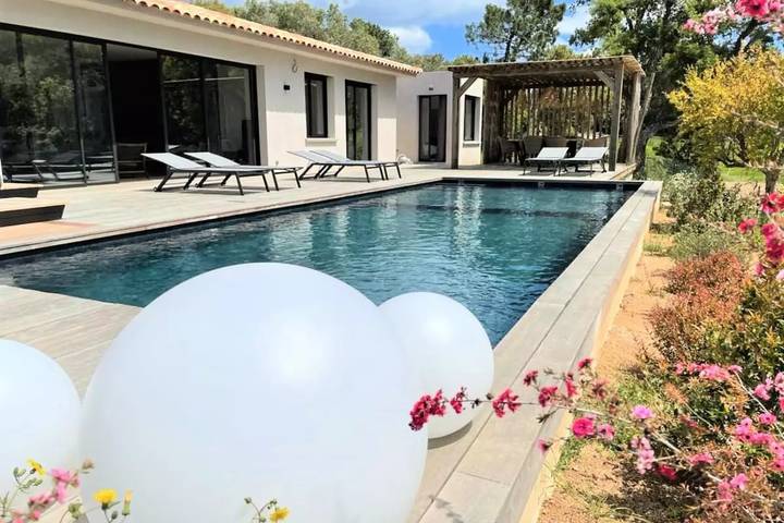 Villa pour 8 personnes, avec jardin