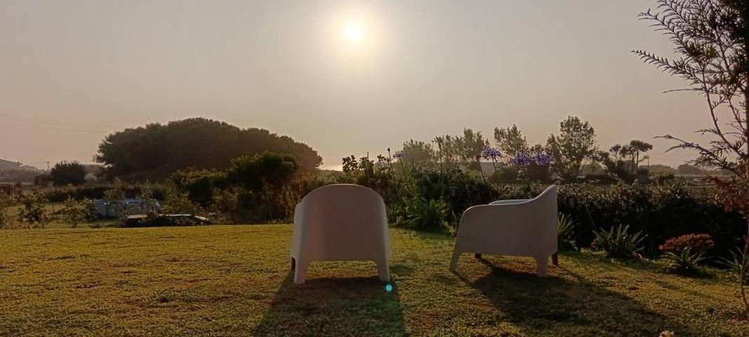 Chambre d’hôte pour 2 personnes, avec piscine et vue ainsi que bassin pour enfant et jardin dans Mindelo