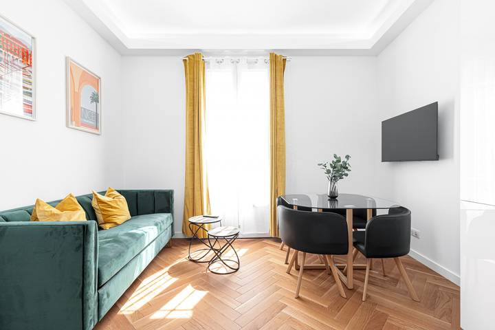 Gîte pour 4 personnes dans Bowling Acropolis Nice