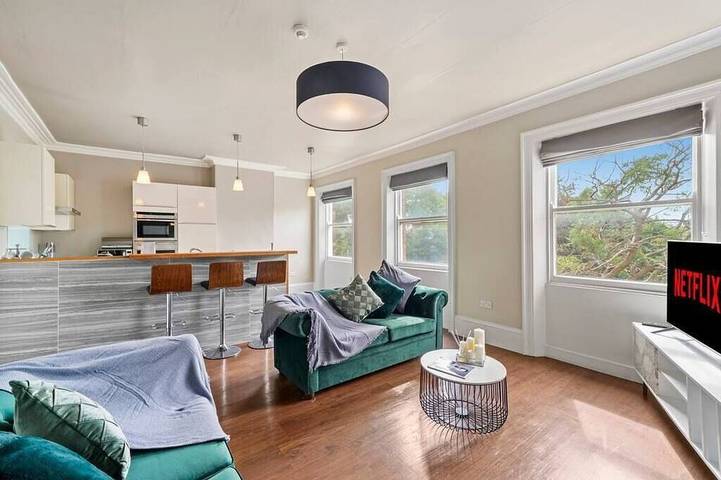 Apartment for 6 people in Wakefield