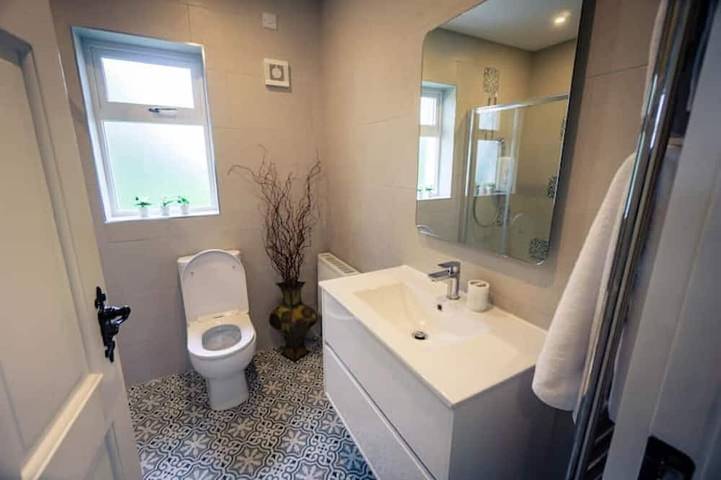 Historic Renovated Cottage: Wild Atlantic Way in County Kerry