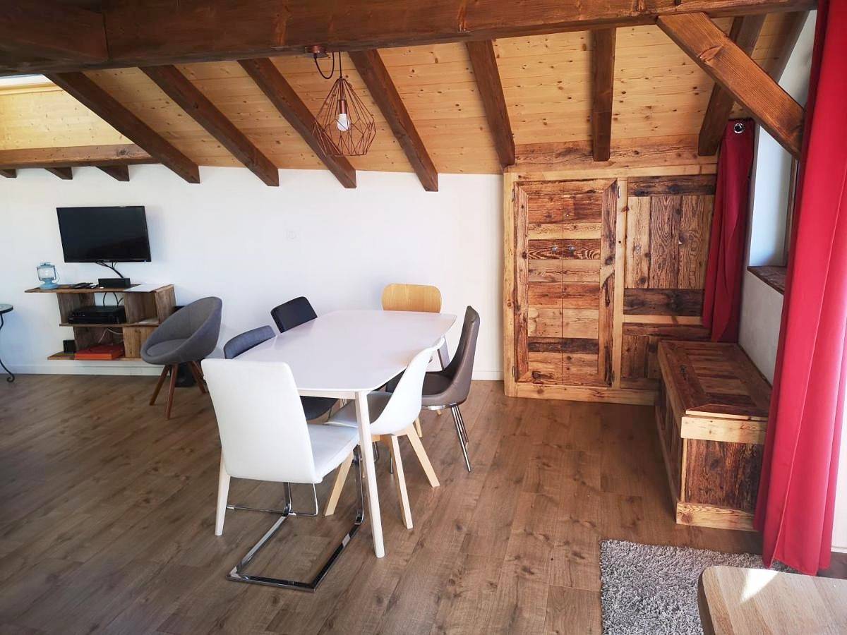 Appartement entier, Apartment with Mountain View in Bozel, Massif de la Vanoise