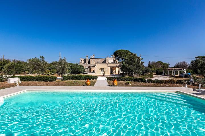 Gîte pour 2 personnes, avec jardin, adapté aux familles à Francavilla Fontana - 2