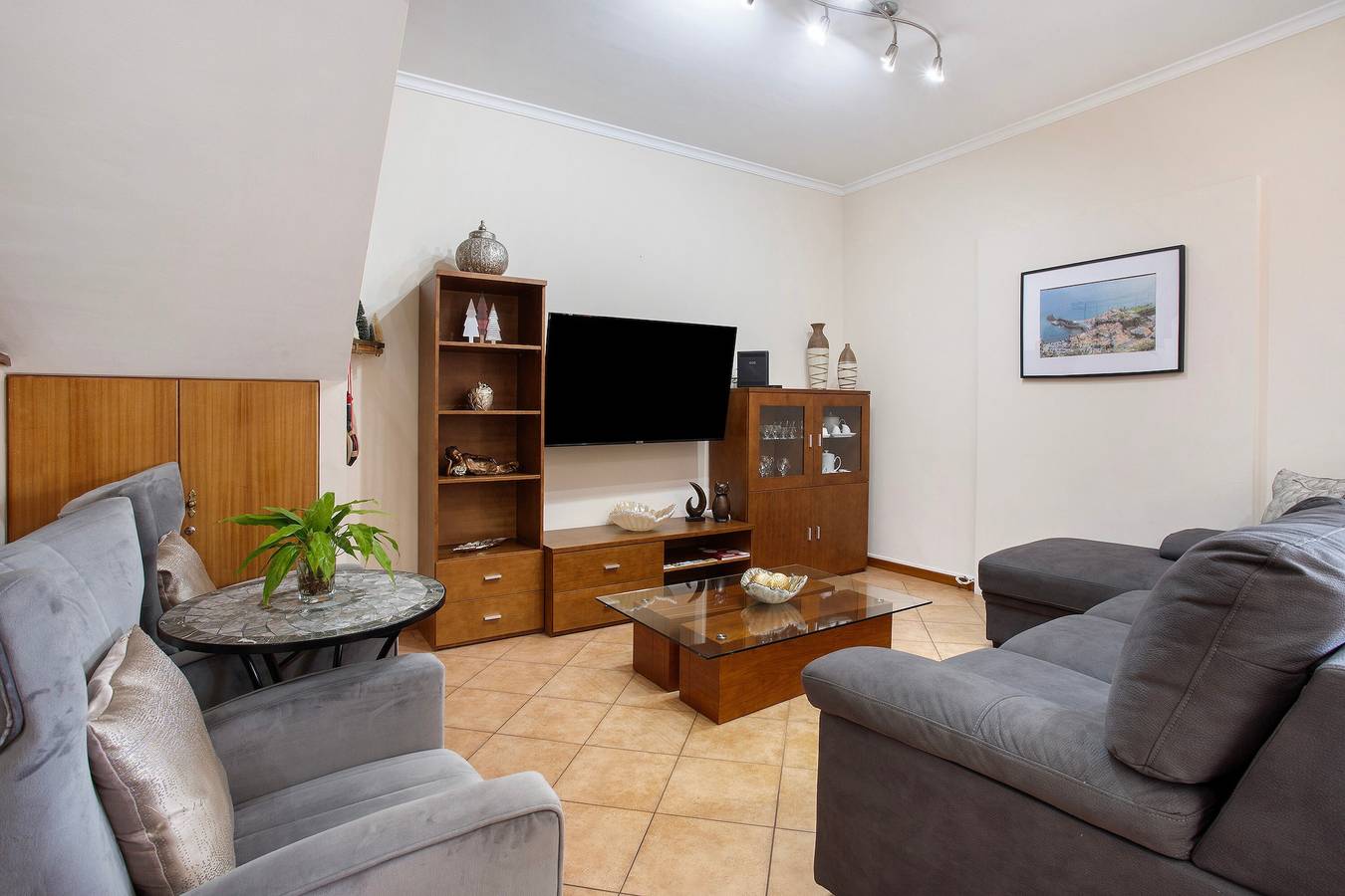 Ganze Wohnung, Apartment 'Lobos Flat' mit Meerblick, privater Terrasse und Wlan in Câmara de Lobos, Madeira
