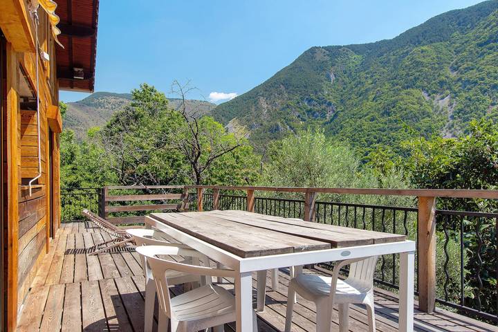 Apartamento entero, Apartamento 'Les Grillons' con vistas a la montaña, jardín compartido y Wi-Fi in Belvédère, Nizza Region