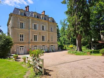Cottage pour 2 personnes, avec vue ainsi que jardin et terrasse à Lezoux