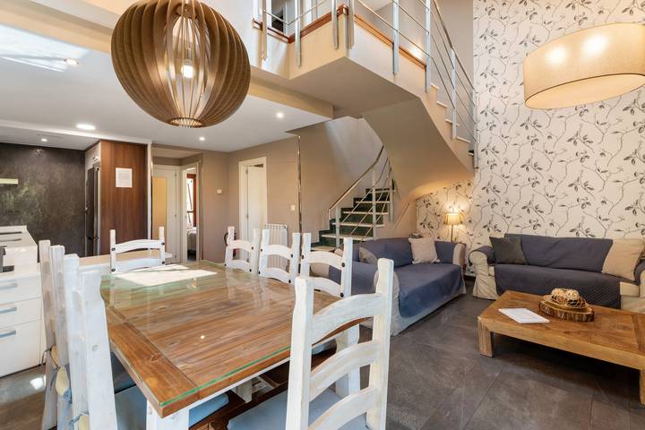 Chalet para 9 personas, con jacuzzi y jardín, Familias con niños en Provincia de Huesca - 4