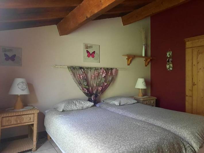 Location de vacances pour 2 personnes, avec piscine et vue ainsi que terrasse et jardin à Palaja - 2