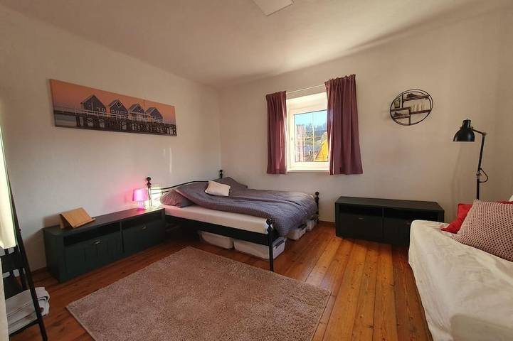 Ferienwohnung für 3 Personen, mit Garten