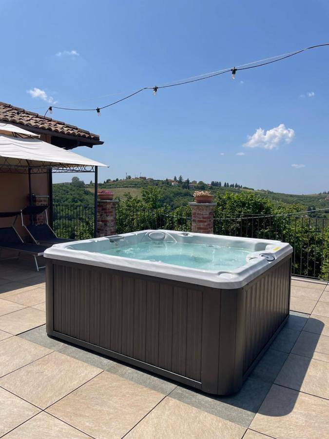 Vakantiehuis voor 2 personen, with Balkon and Terras as well as Whirlpool and Tuin in Mango