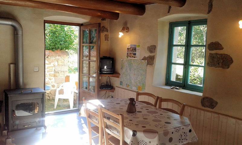Gîte pour 2 personnes, avec terrasse et jardin en Haute-Loire - 2