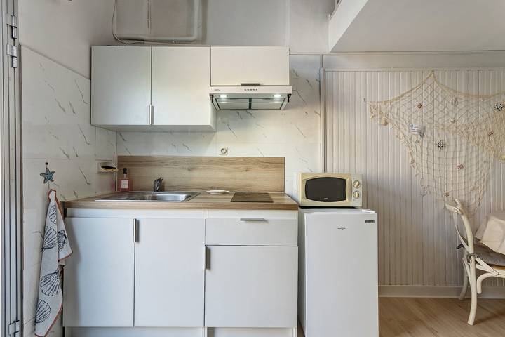 Hel enrumslägenhet, Studio 'Le Coquillage  Duplex' with Shared Garden, Wi-Fi and Air Conditioning in Le Muy, Medelhavskusten (Frankrike)