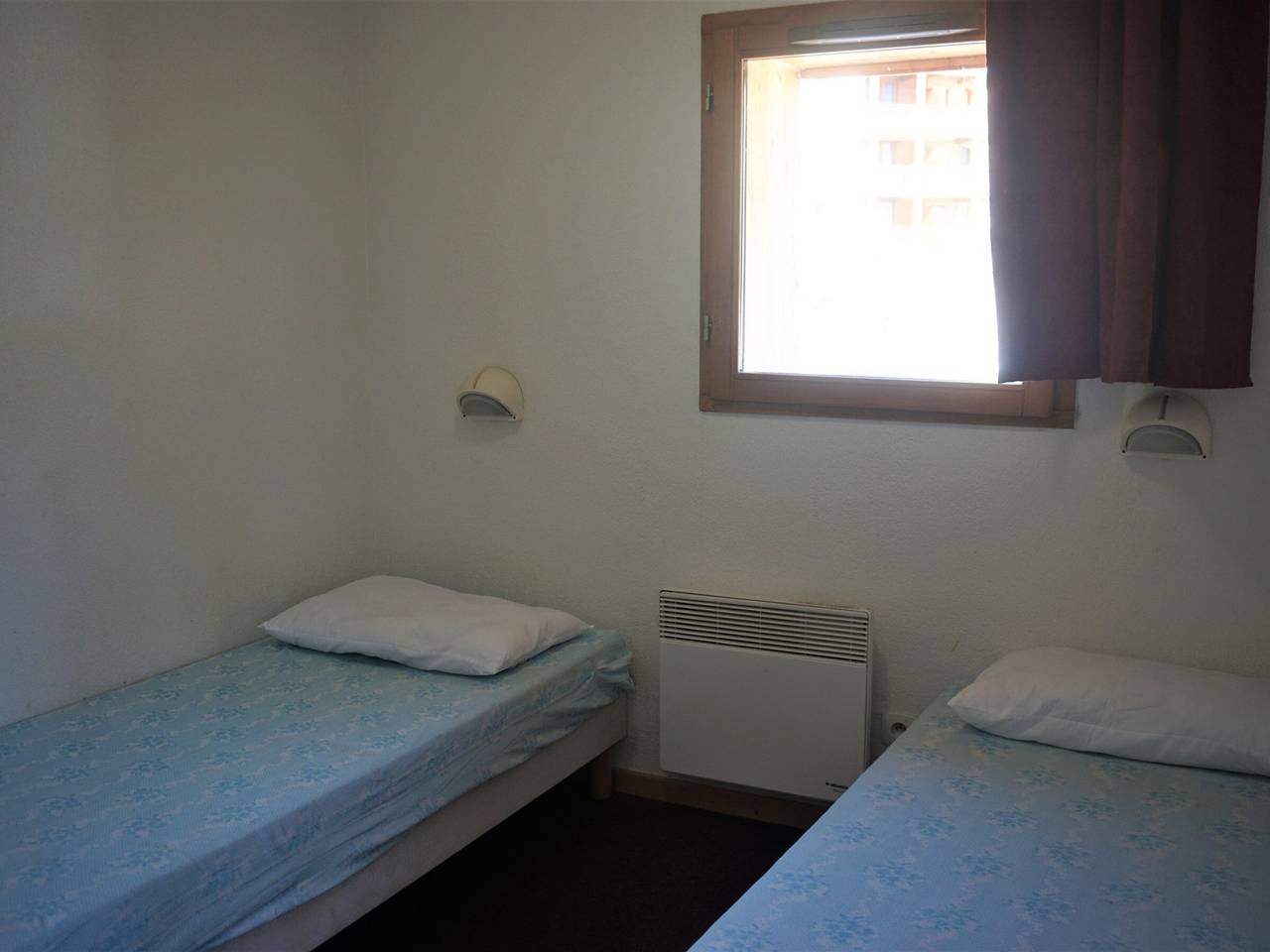 Entire apartment, 3-Room Apartment for 6 in Quality Residence, Close to Shops and Slopes, Free Wifi, Pets Allowed in Orcières, Écrins National Park