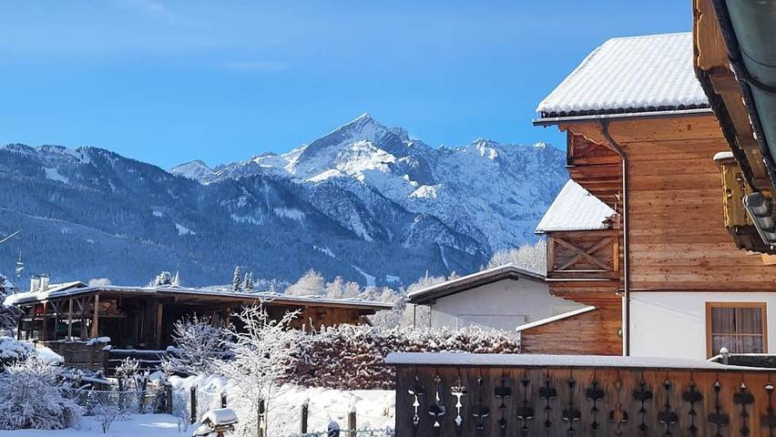Ferienhaus für 14 Personen, mit Garten und Ausblick an der Zugspitzland - 2