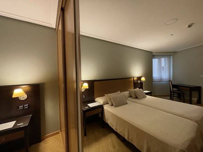 Apartmenthotel for 4 people in O Carballiño, Ourense Region