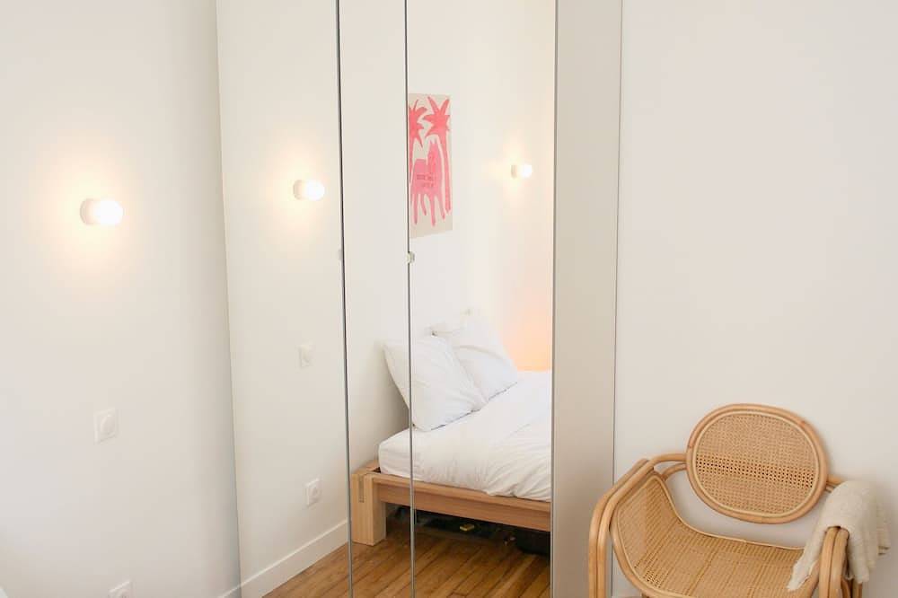 Apartamento entero, Elegant T2 with garden - 10 min from La Défense, 30 min from Paris in Suresnes, Altos del Sena