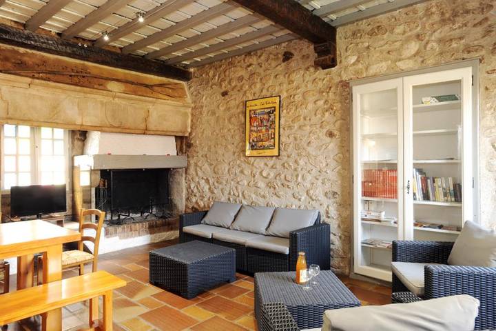 Gîte pour 11 personnes, avec Terrasse et Jardin dans les Pyrénées-Orientales - 4