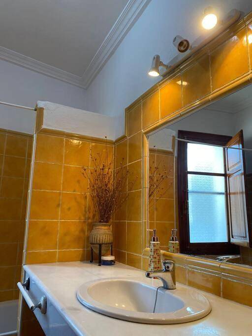 Casa de vacaciones para 8 personas, con terraza además de vistas y piscina en Requena-Utiel - 2