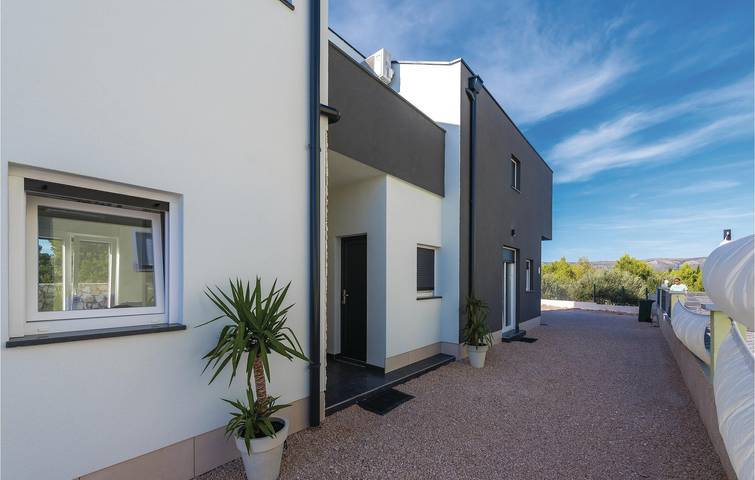 Ferienhaus für 10 Personen, mit Terrasse, mit Haustier in Grad Šibenik - 2