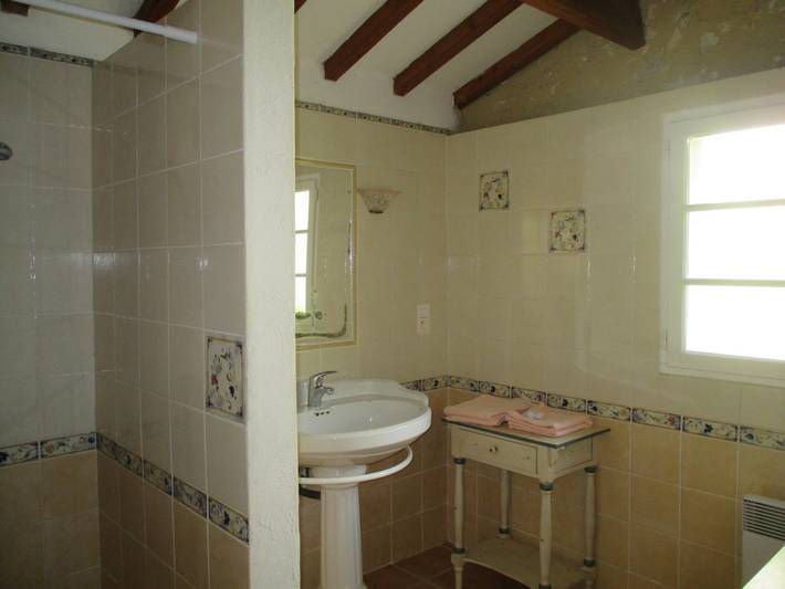 Gîte pour 3 personnes, avec piscine et jardin en Dordogne - 4