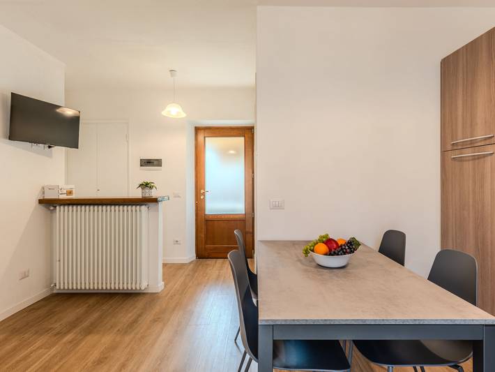 Ferienwohnung für 4 Personen, mit Terrasse und Seeblick sowie Garten in Santa Maria Rezzonico - 2