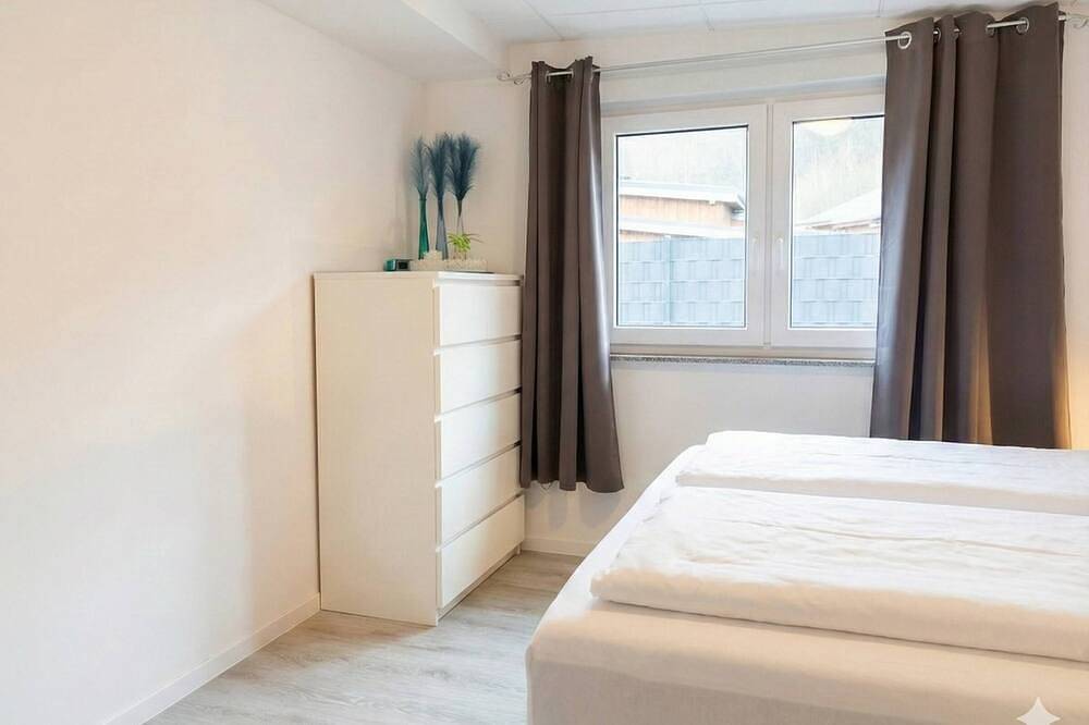 Ganze Wohnung, Waldsee Apartments - Sauna, Whirlpool & Balkon in Rieden (Eifel), Osteifel