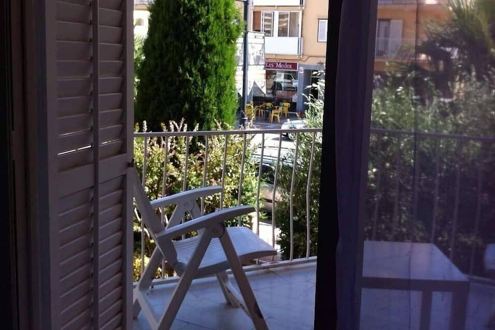 Apartamento entero, Vivienda cerca del centro del pueblo, /aire acondicionado in L' Estartit, Estartit