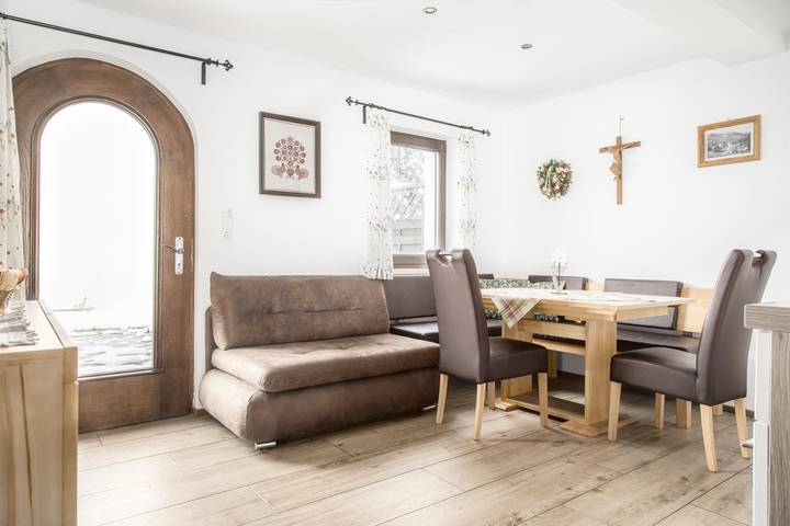 Entire holiday apartment, Apartment, bath, toilet, 2 bed rooms in St. Koloman, Tennengau