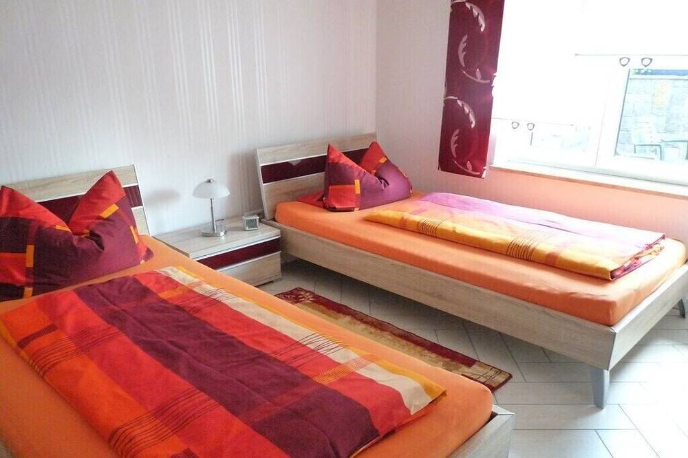 Ferienwohnung mit 2 Schlafzimmer in Klingenthal, Chemnitz und Umgebung