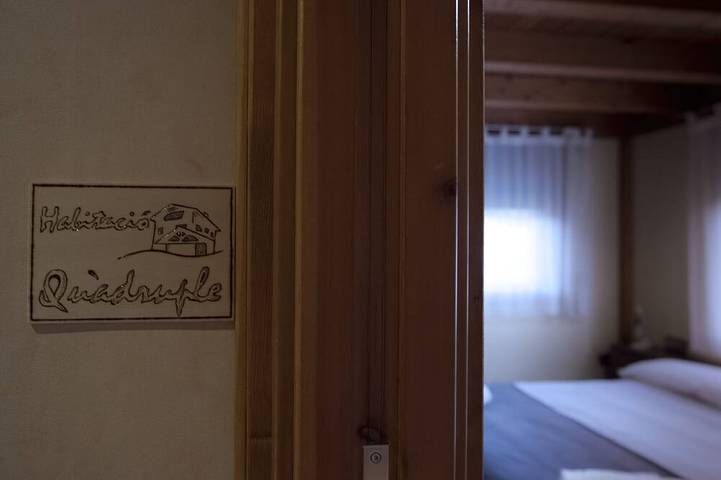 Gîte pour 16 personnes, avec jardin à Sort - 4