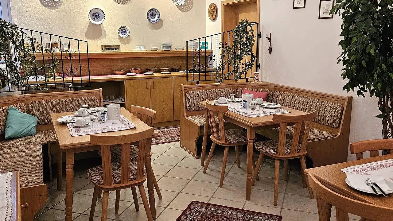Mehrbettzimmer für 3 Personen (28 m²) in München Trudering, München