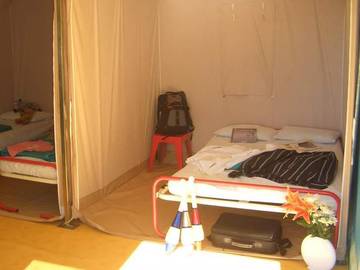 Bungalow pour 4 Personnes dans Salles-Curan, Lac de Pareloup, Photo 2