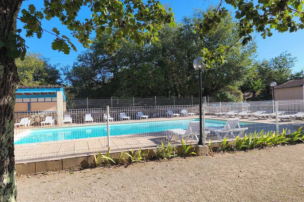 A Balazuc (village classé) : gite 4 p + piscine et rivière ! in Balazuc, Ardèche