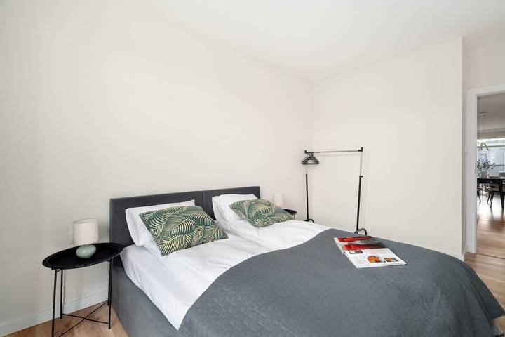 Entire apartment, Spacious Apartment with 2 Bedrooms | Balcony | Parking. in Poznan, Greater Poland
