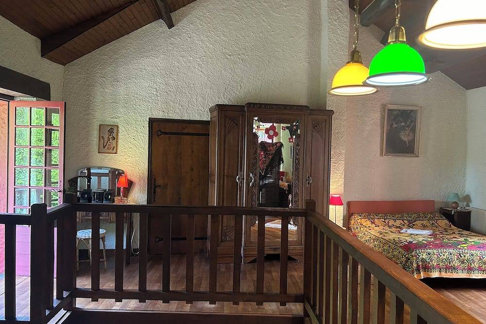 Großartiges Moulin wieder hergestellt im schönen Grünraum, nahe Uzerche in Espartignac, Tulle und Umgebung