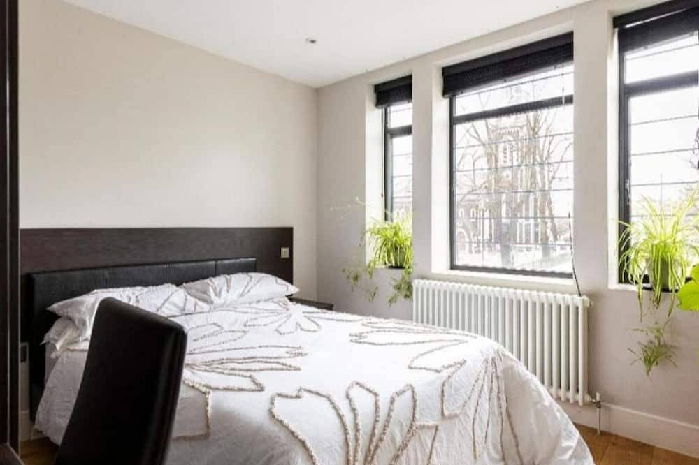 Apartment for 4 People in Hounslow, London