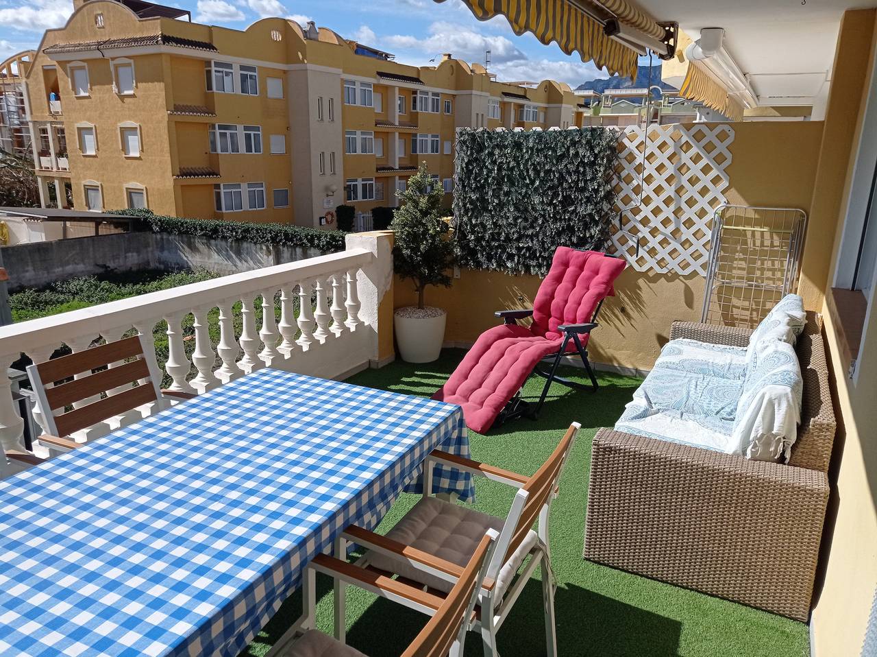 Entire apartment, Xaloc bl.A 1º Solo Familias! in Playa Xeraco, Xeraco