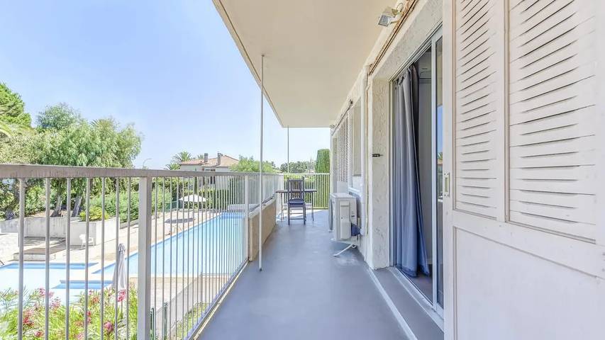 Appartement de vacances pour 6 personnes, avec Terrasse ainsi que Jardin et Piscine à Saint-Tropez