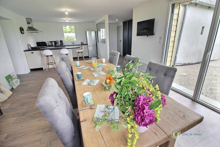 Gîte pour 6 personnes, avec terrasse et jardin dans La Roche-Jaudy - 2