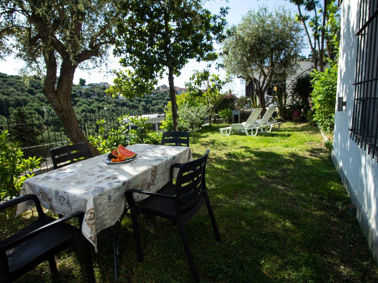 Appartamento intero, Komfortable Ferienwohnung in Cervo mit Garten in Cervo (Liguria), Riviera di Ponente
