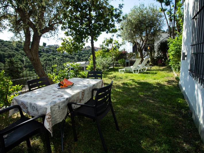 B&b per 2 persone, con giardino a Cervo (Liguria)