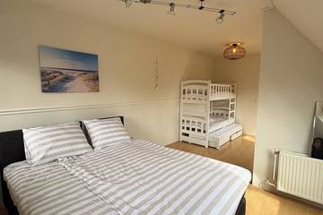 Vacation Rental for 4 Guests in Katwijk, North Sea Netherlands, Picture 1