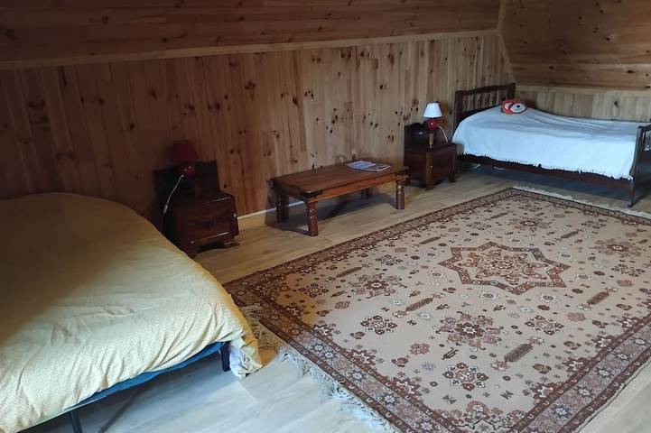 Gîte pour 8 personnes, avec jardin à Saint-Martin-Valmeroux - 2