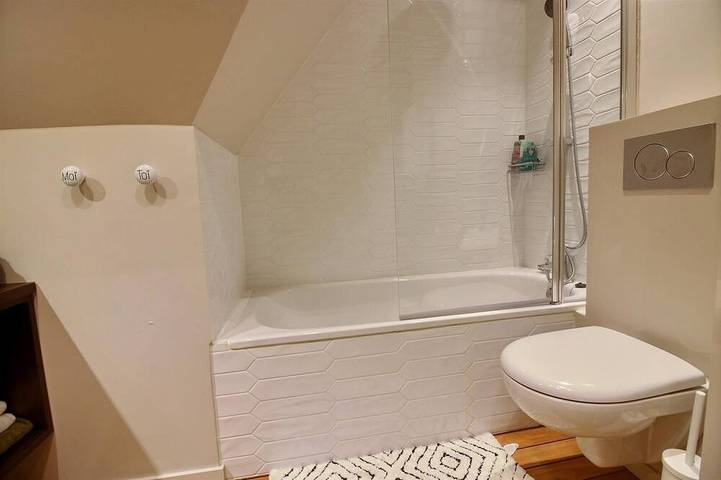 Ganze Wohnung, Neues Dupleix im skandinavischen Stil renoviert, atemberaubende Aussicht, Parkplatz, Innenpool in Deauville, Lisieux und Umgebung