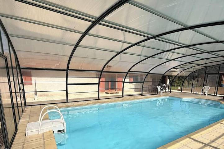 Location de vacances pour 8 personnes, avec jardin et piscine à Allemans