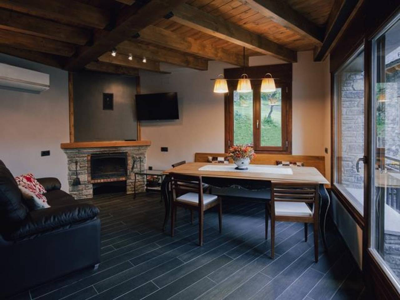 Cozy House near Aigüestortes Park, 6 ppl, Pets welcome in Espot (Skiing), Espot