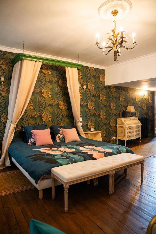 Chambre d’hôte pour 2 personnes, avec terrasse et piscine ainsi que jardin et vue, animaux acceptés à Bagnères-de-Bigorre - 3