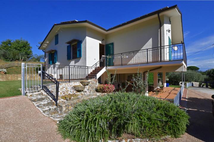 Location de vacances pour 6 personnes, avec balcon et piscine à Capannori - 2