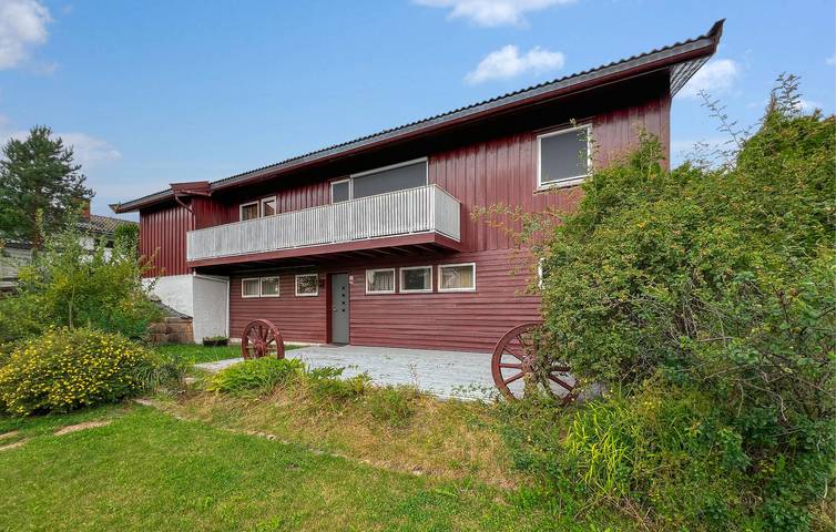 Feriehus for 6 personer, med hage og terrasse, dyr tillatt i Mjøsa