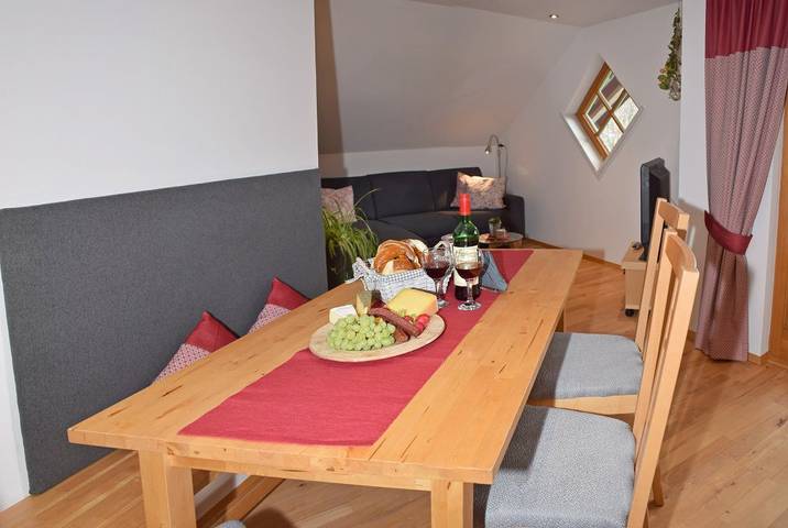 Ferienhaus für 4 Personen, mit Balkon und Balkon/Terrasse sowie Terrasse und Garten am Großer Alpsee - 3